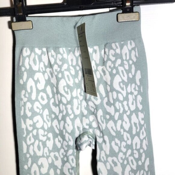 NEW Sweaty Betty leopard animal jacquard base layer legging green  white 4 XS - Picture 3 of 9